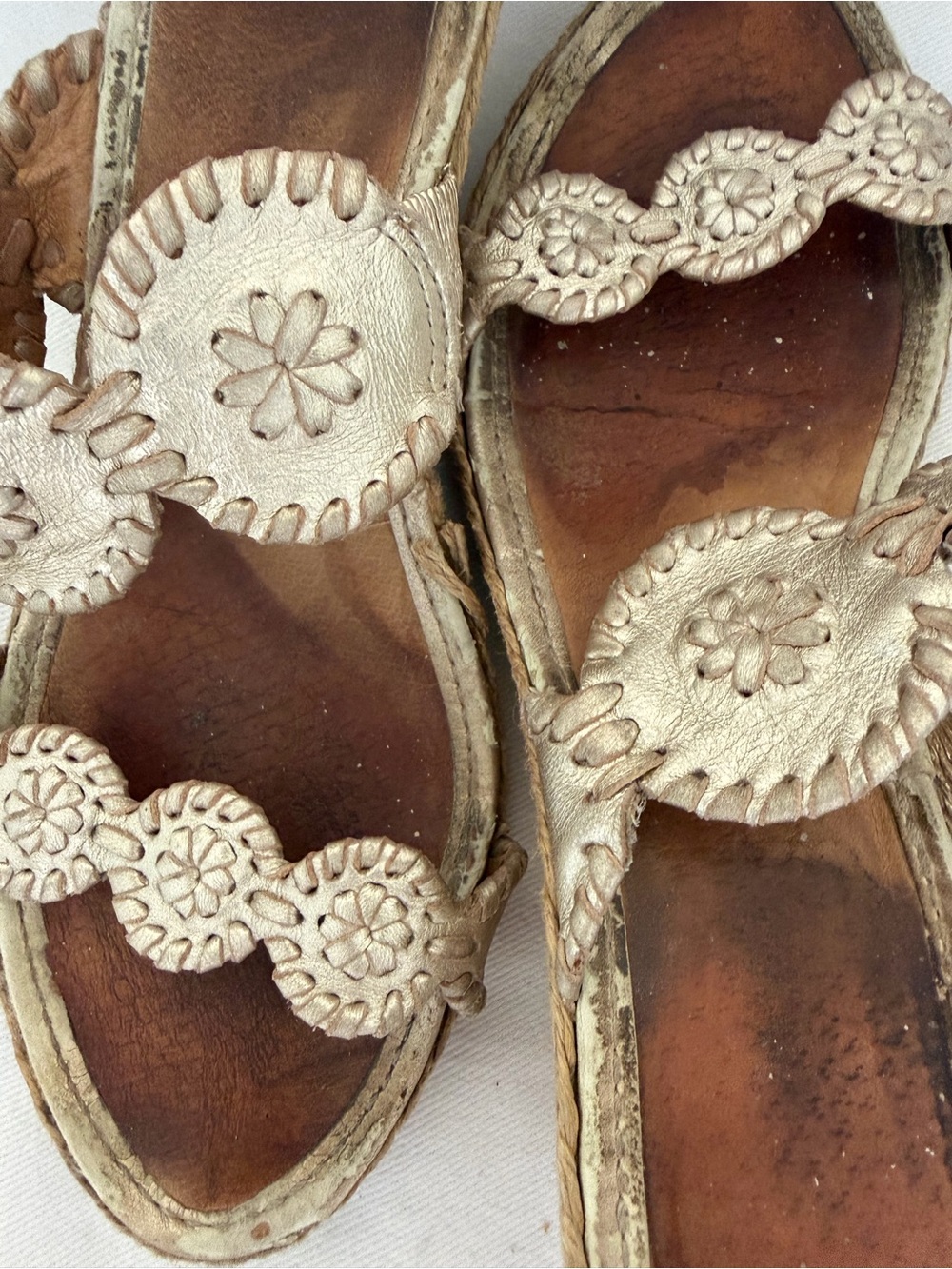 JACK ROGERS Women’s Gold Leather Wedge Sandal - Picture 3 of 4